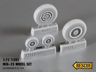 MiG-25 wheel set