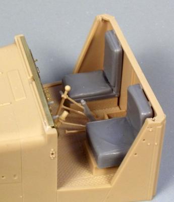 U.S. White 666 Truck Cabin Upgrading Set