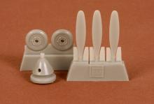 P-39Q/N Propeller set and main wheels