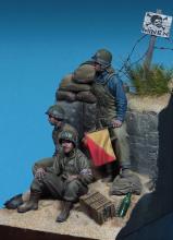 U.S. Navy Corpsmen & Signalman Utah Beach (Normandy 1944) - 4.