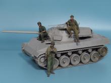 U.S. M18 Hellcat Crew (WW II) - 4.